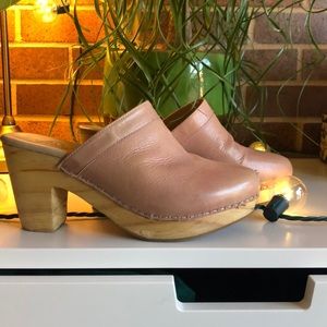 Free People clog